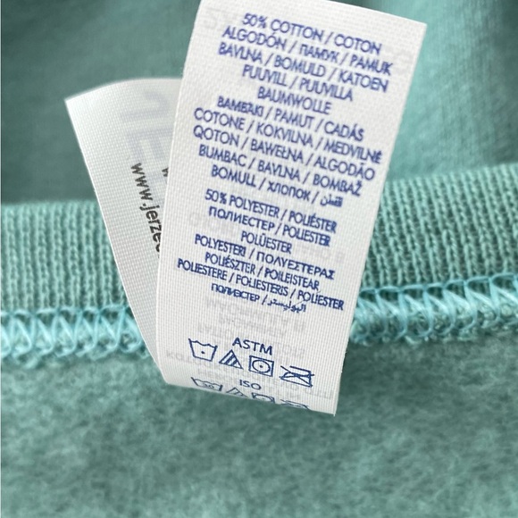 Jerzee’s Women’s Plus Size Soft Green Pullover Religious Cross Sweatshirt Medium - Picture 4 of 5